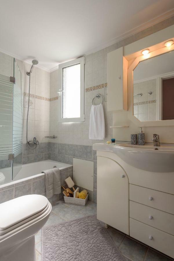 Full View In A Luxury House Vila Kalamaki  Exterior foto